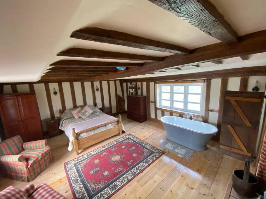 A Newly Renovated, Cosy Escape In The Beautiful Shepherd'S Cottage Dereham Dış mekan fotoğraf