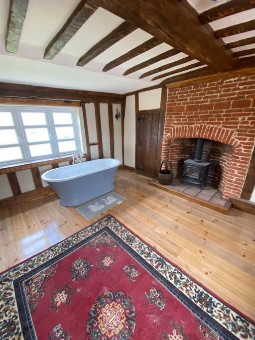 A Newly Renovated, Cosy Escape In The Beautiful Shepherd'S Cottage Dereham Dış mekan fotoğraf