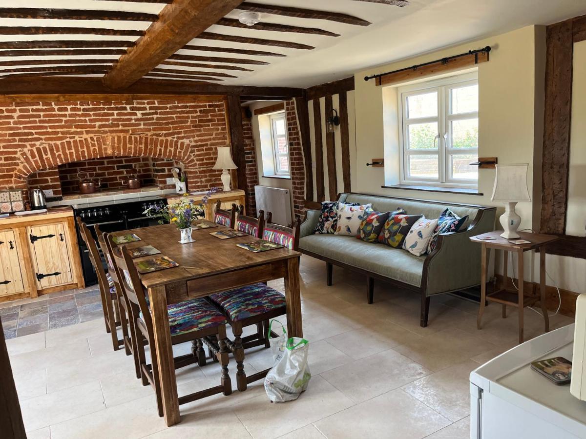 A Newly Renovated, Cosy Escape In The Beautiful Shepherd'S Cottage Dereham Dış mekan fotoğraf